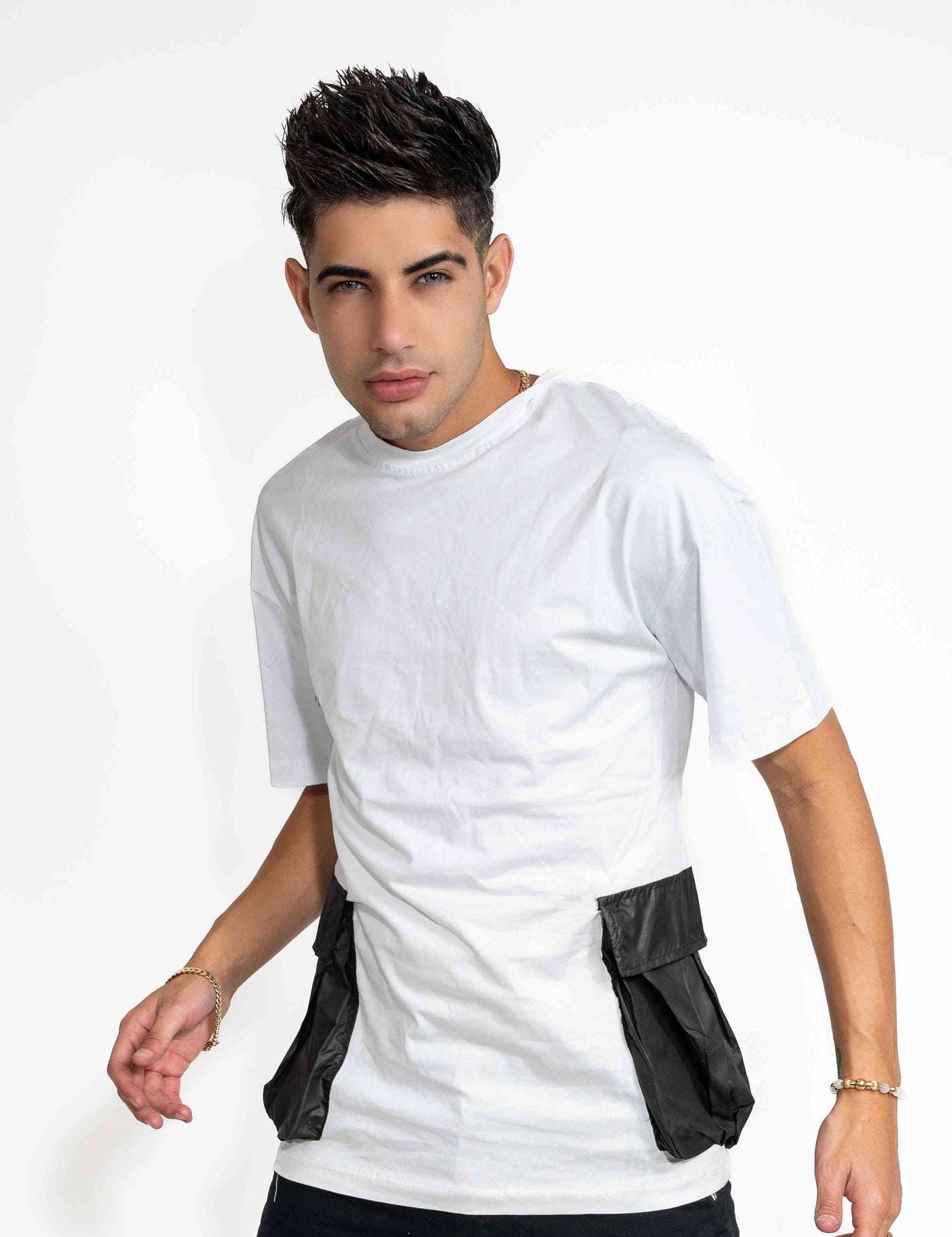 Oversized T-shirt With Big Pockets on the Side